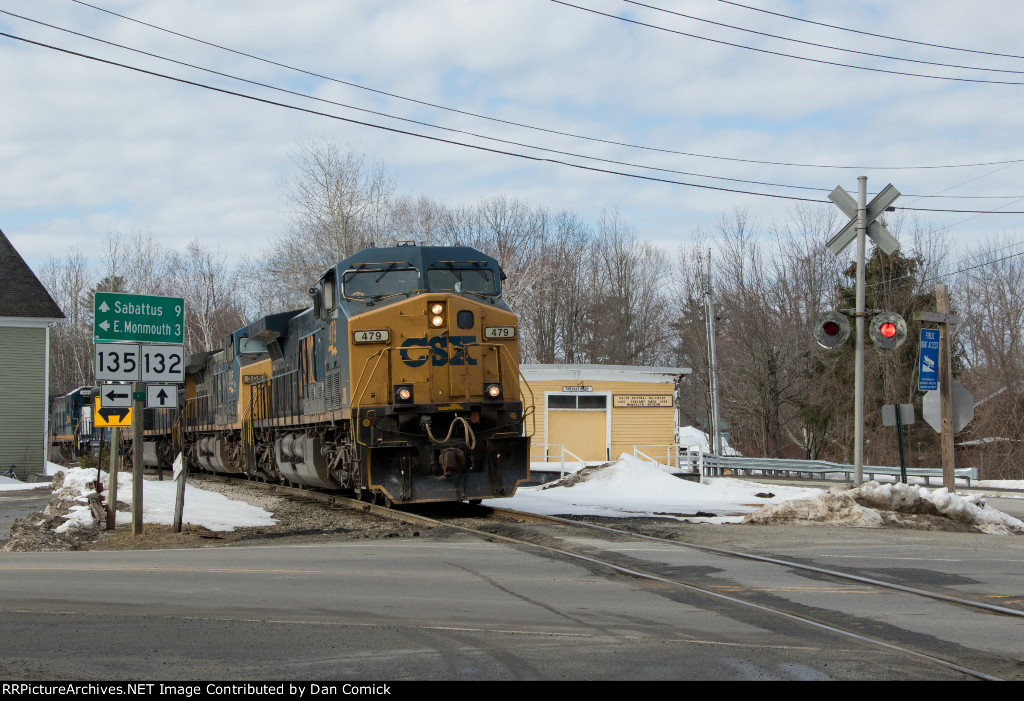 CSXT 479 Leads M426 at Monmouth